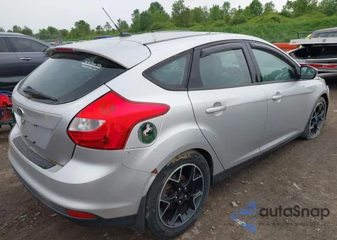 2014 Ford Focus Se z USA, uszkodzony, nr VIN 1FADP3K28EL404592